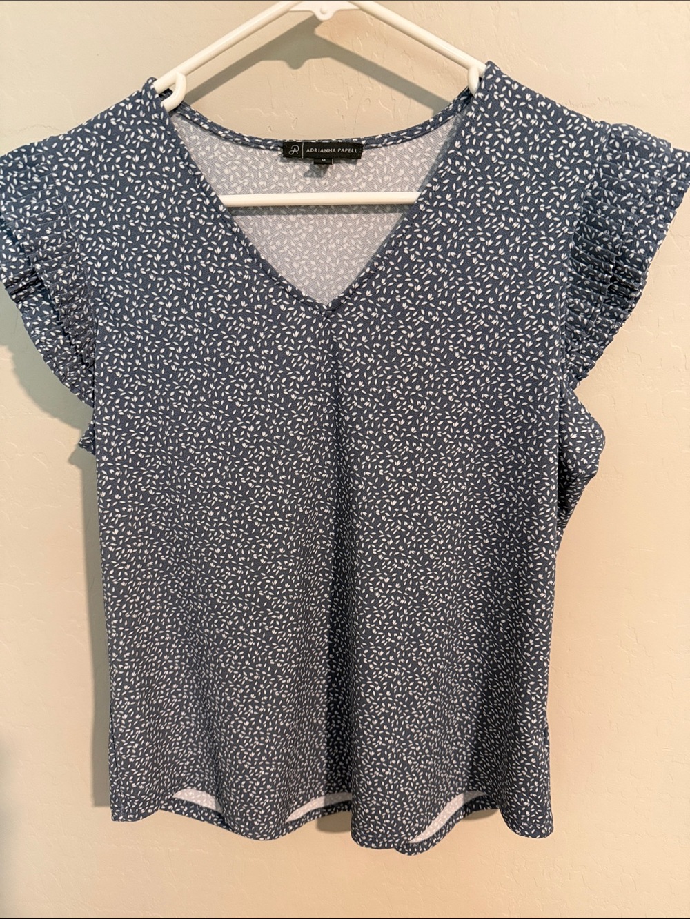 Adrianna Papell Navy & White Printed V-Neck Flutter Sleeve Top